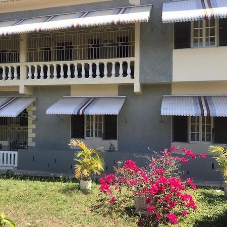 Your Home In Paradise- Private Garden Camp & Beach Nearby-Runaway Bay Exterior foto